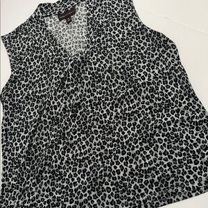 XL Dana Buchman Leopard Print Sleeveless Top